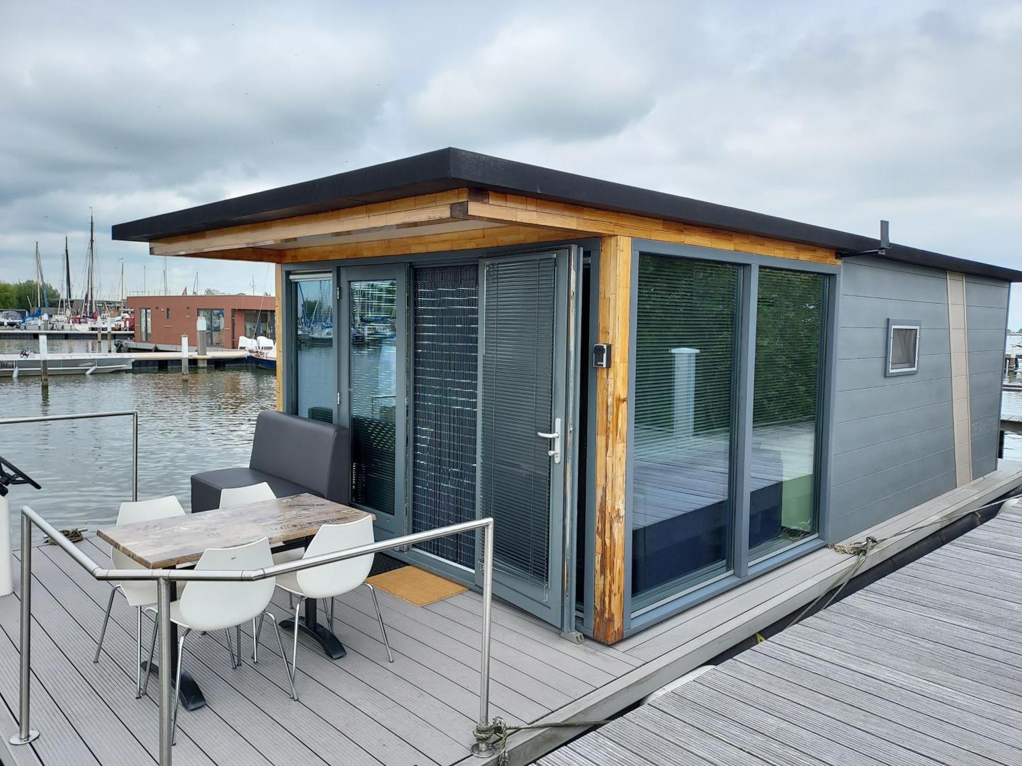 מלון מוניקנדאם Houseboat De Amstel מראה חיצוני תמונה